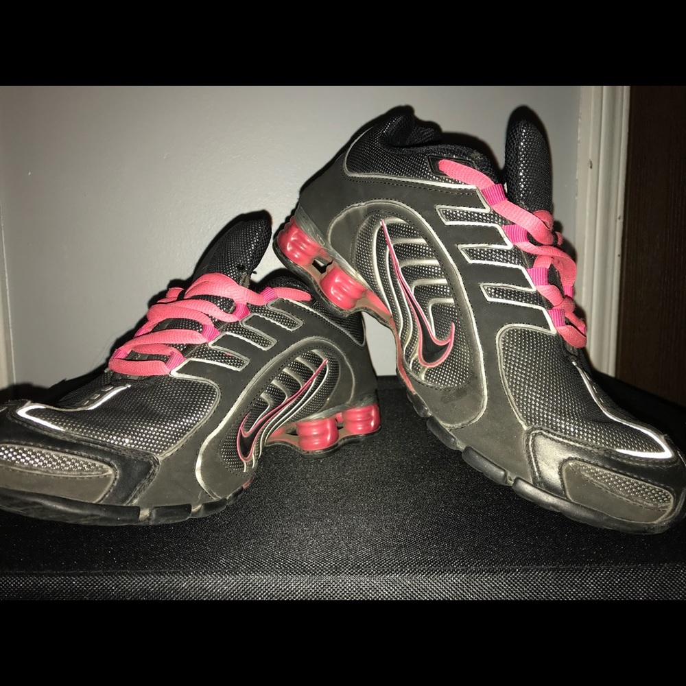 Used Pink/Black Nike Shox